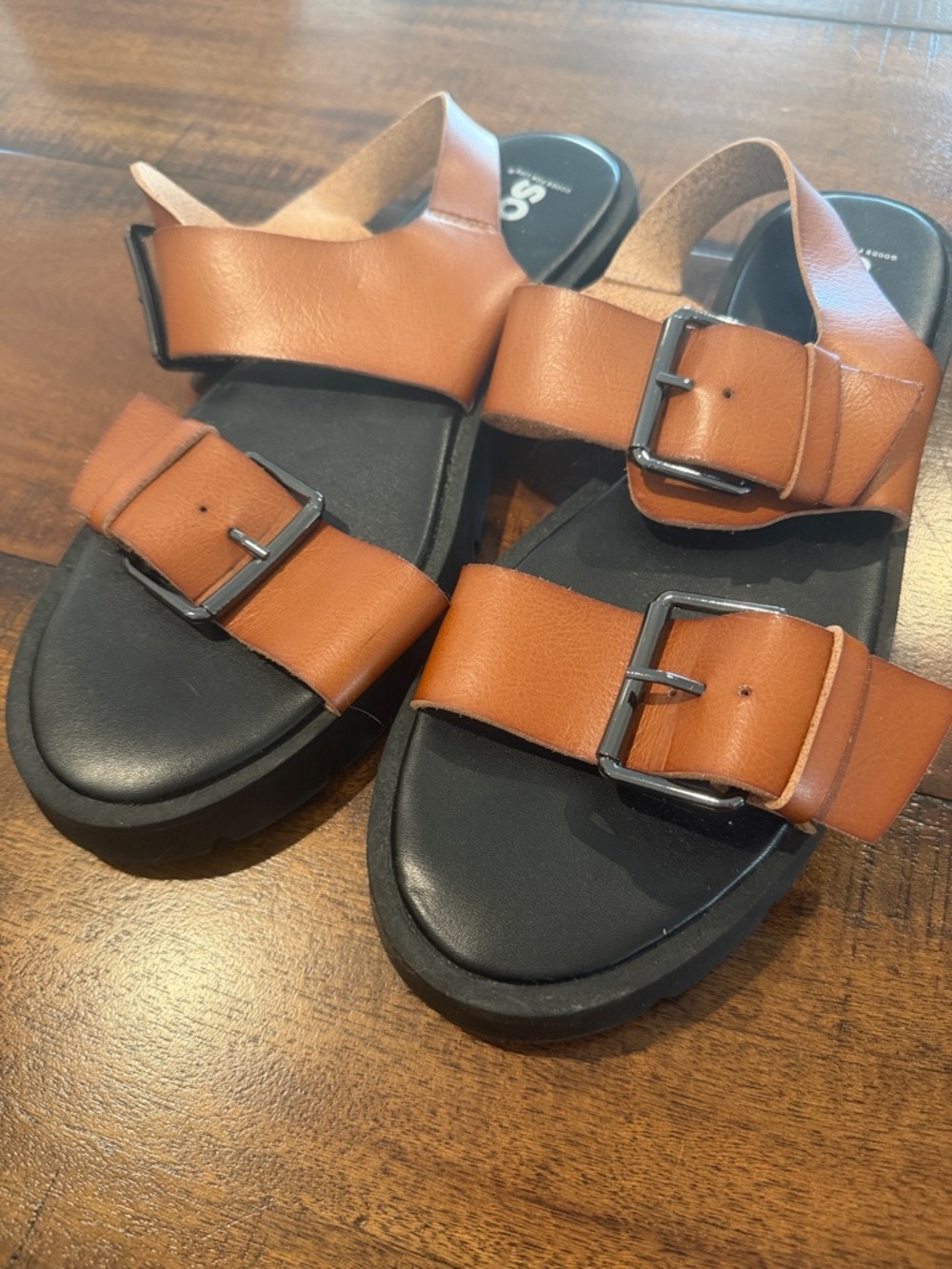 SO Women's Tan Buckle Strap Sandals